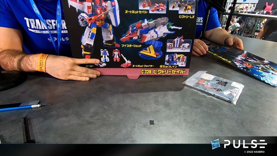 SDCC 2022   Transformers Victory Saber Haslab Unboxing Image  (16 of 31)